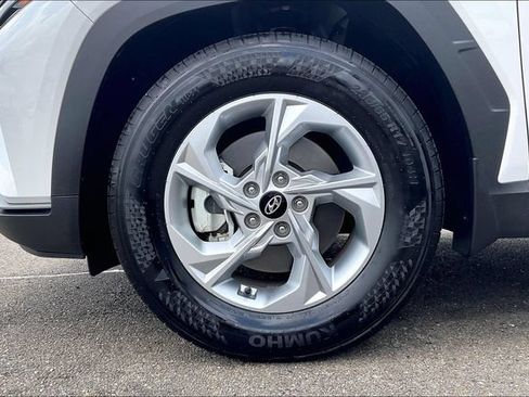 Certified 2024 Hyundai Tucson SEL FWD image 10