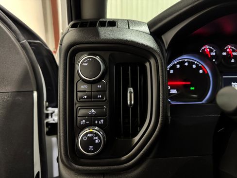 Used 2021 Chevrolet Silverado 2500 W/T w/ WT Convenience Package image 24