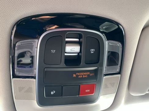 Certified 2025 Hyundai Tucson SEL AWD/4WD image 17