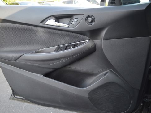 Used 2017 Chevrolet Cruze LT FWD image 13