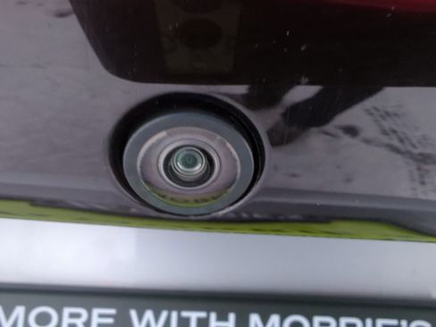 Used 2022 Chrysler Pacifica Touring-L w/ S Appearance Package image 15