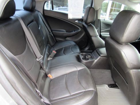 Used 2018 Chevrolet Volt Premier w/ Driver Confidence Package FWD image 35