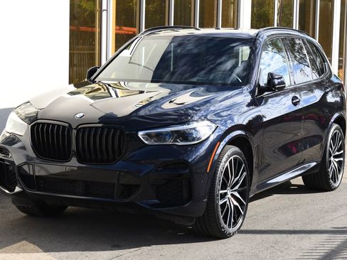 Used 2022 BMW X5 xDrive40i w/ M Sport Package image 13
