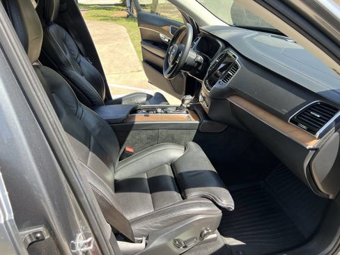 Used 2016 Volvo XC90 T6 Inscription w/ Vision Package image 39