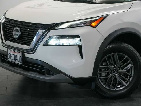 Used 2023 Nissan Rogue S FWD image 10