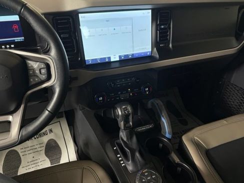 Used 2023 Ford Bronco Wildtrak AWD/4WD image 34