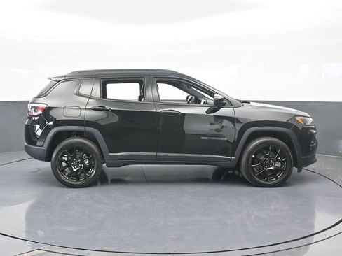 New 2026 Jeep Compass Latitude image 7