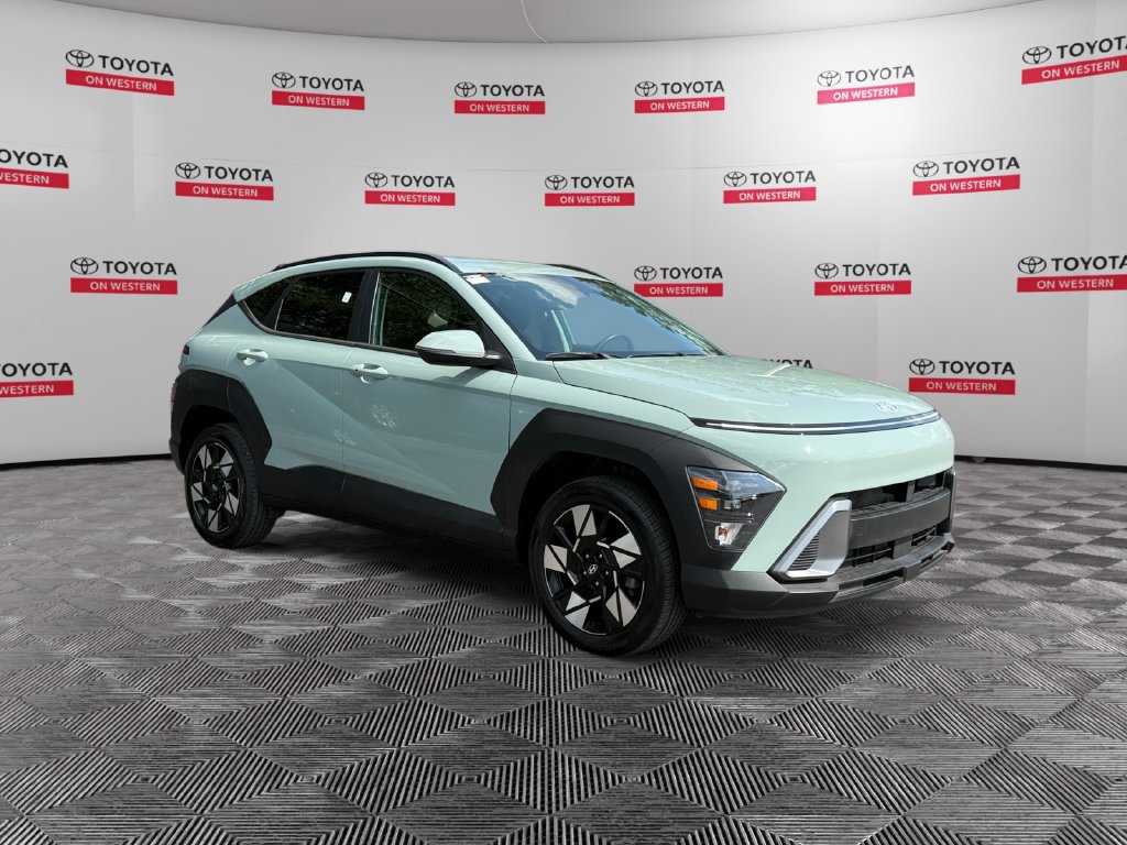 Used 2025 Hyundai Kona SEL AWD/4WD image 3