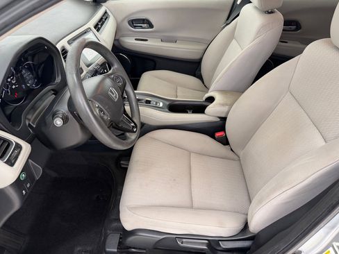 Used 2018 Honda HR-V EX image 5