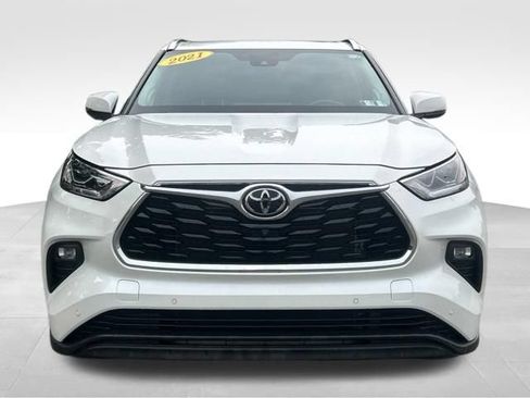 Used 2021 Toyota Highlander Limited AWD/4WD image 10