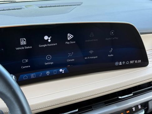 Certified 2025 Cadillac XT4 Premium Luxury FWD image 35