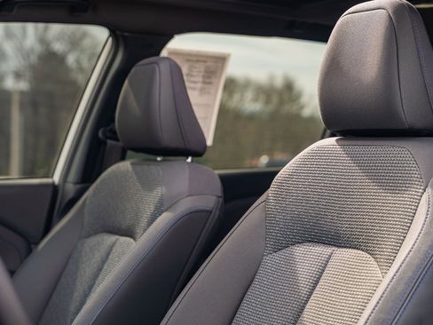 Used 2025 Subaru Forester Premium image 26