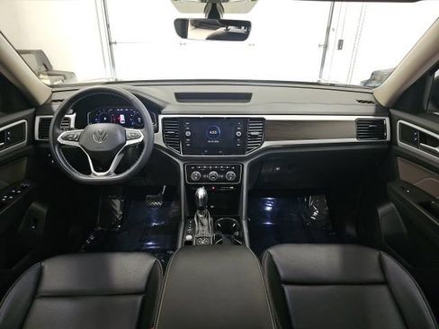 Used 2023 Volkswagen Atlas SE AWD/4WD image 32