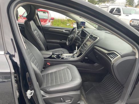 Used 2016 Ford Fusion SE w/ Equipment Group 202A FWD image 30