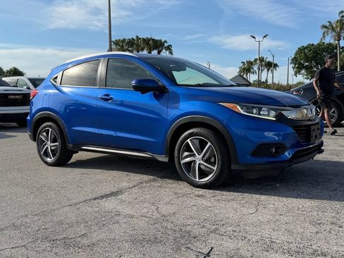 Used 2021 Honda HR-V EX-L image 2