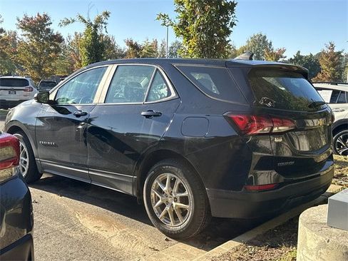 Used 2022 Chevrolet Equinox LS image 9