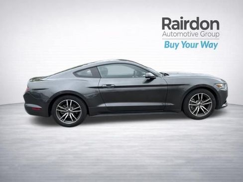 Used 2017 Ford Mustang Coupe RWD image 8