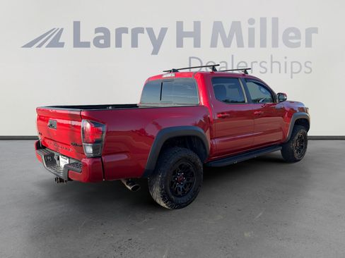 Used 2017 Toyota Tacoma TRD Pro AWD/4WD image 6