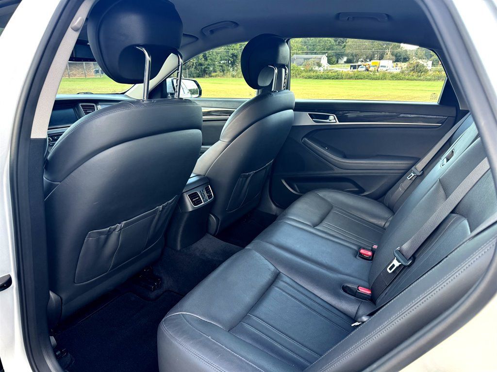 Used 2017 Genesis G80 3.8 RWD image 3