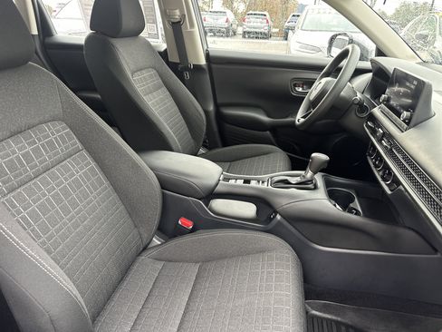 Used 2025 Honda HR-V LX image 13