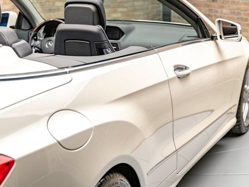 Used 2011 Mercedes-Benz E 550 Cabriolet image 24