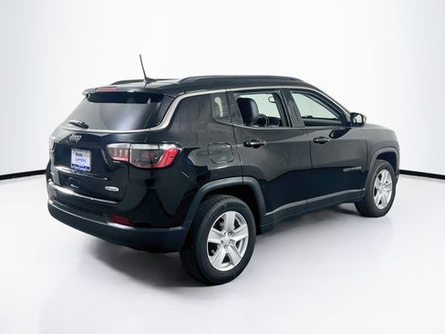 Used 2022 Jeep Compass Latitude w/ Convenience Group AWD/4WD image 5