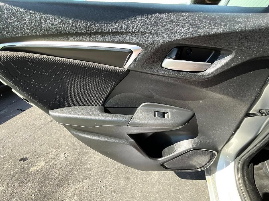 Used 2015 Honda Fit EX image 33