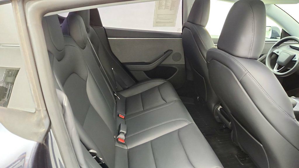 Used 2025 Tesla Model 3 Long Range RWD image 26