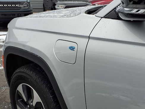 Used 2024 Jeep Grand Cherokee Limited 4xe image 25