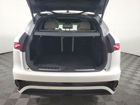Used 2026 Jaguar F-PACE R-Dynamic S AWD/4WD image 8