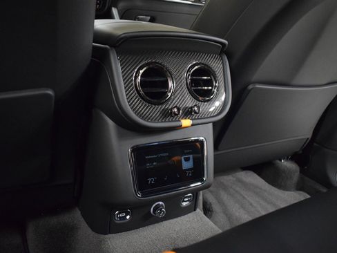 New 2026 Bentley Bentayga Extended Wheelbase AWD/4WD image 22