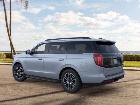 New 2025 Ford Expedition Active image 4