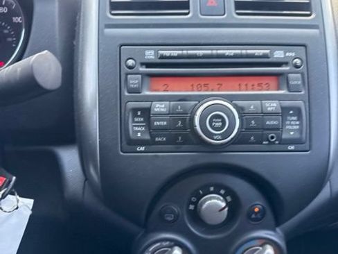 Used 2012 Nissan Versa SV w/ Convenience Pkg FWD image 6