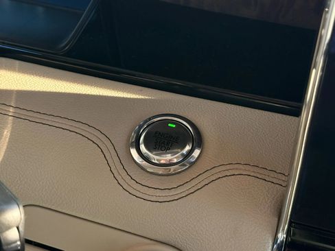 Used 2018 Lincoln Navigator L Reserve w/ Technology Package image 35