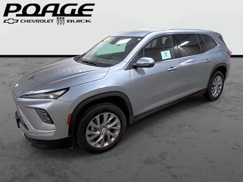 Used 2025 Buick Enclave Preferred image 1