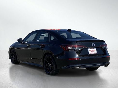 Used 2025 Honda Civic Sport image 4
