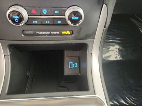 Used 2022 Ford Edge SEL w/ Convenience Package image 17