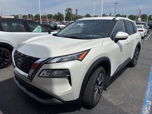 Certified 2023 Nissan Rogue SV AWD/4WD image 2