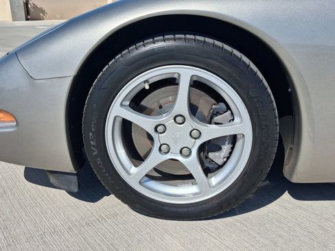 Used 2000 Chevrolet Corvette Convertible w/ Memory Pkg RWD image 6