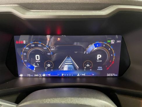 Used 2024 Chevrolet Colorado Trail Boss w/ Technology Package AWD/4WD image 15