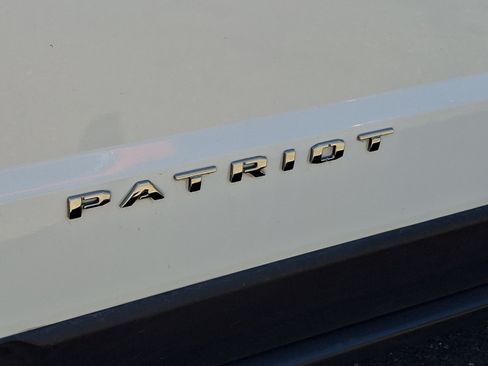 Used 2016 Jeep Patriot Latitude FWD image 29