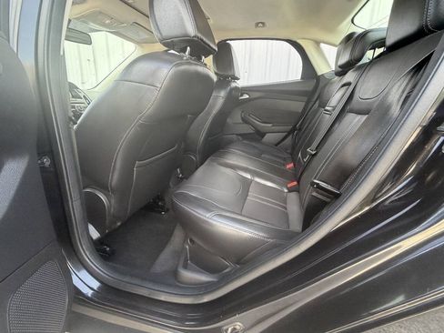 Used 2012 Ford Focus Titanium FWD image 19