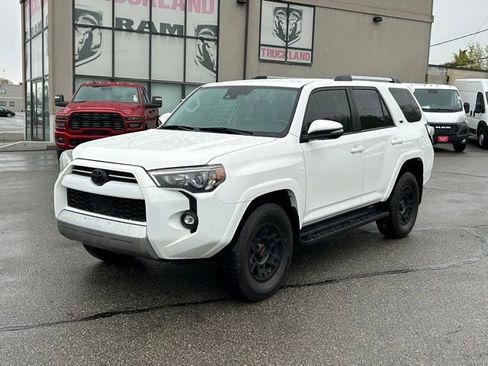 Used 2022 Toyota 4Runner SR5 Premium AWD/4WD image 12