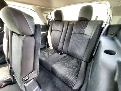 Used 2018 Dodge Journey SE FWD image 15