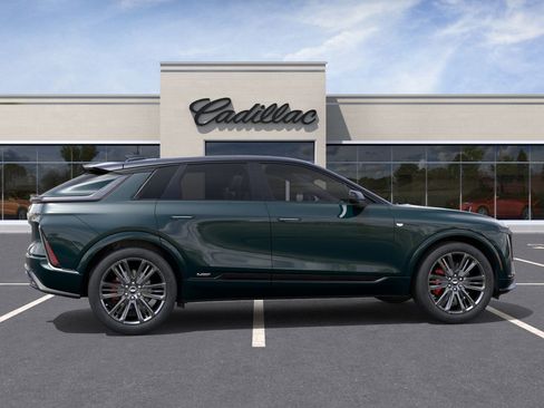 New 2026 Cadillac Lyriq V image 36