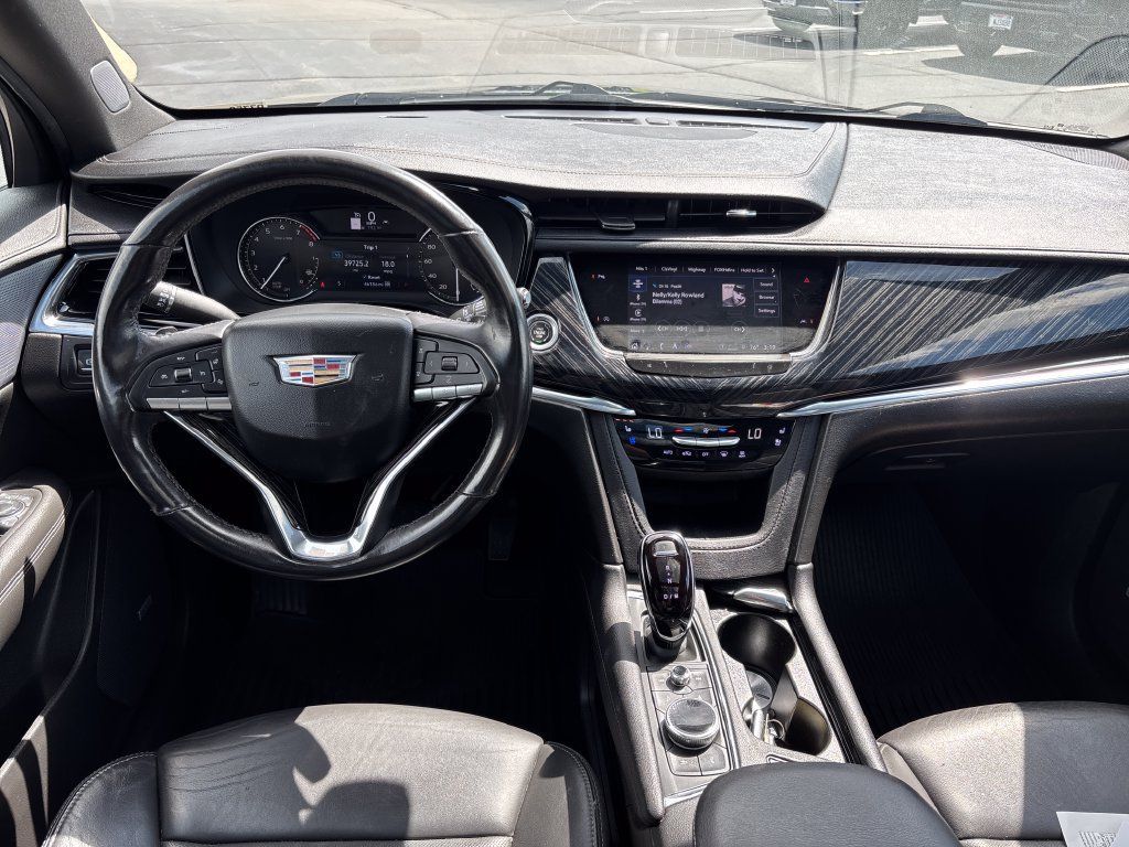 Certified 2023 Cadillac XT6 Premium Luxury AWD/4WD image 11