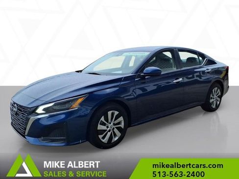 Used 2023 Nissan Altima 2.5 S FWD image 3
