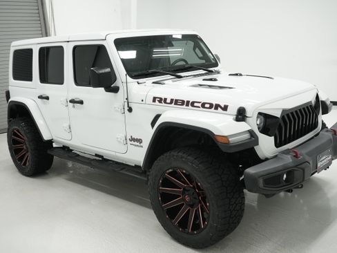 Used 2019 Jeep Wrangler Unlimited Rubicon AWD/4WD image 3