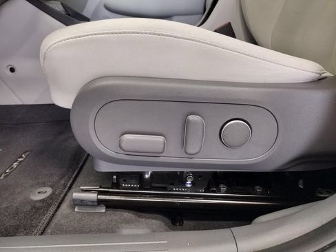 Certified 2024 Hyundai Kona SEL FWD image 21