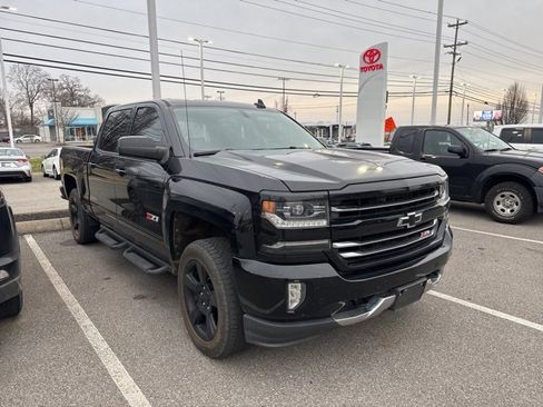 Used 2017 Chevrolet Silverado 1500 LTZ Z71 w/ Realtree Edition image 2